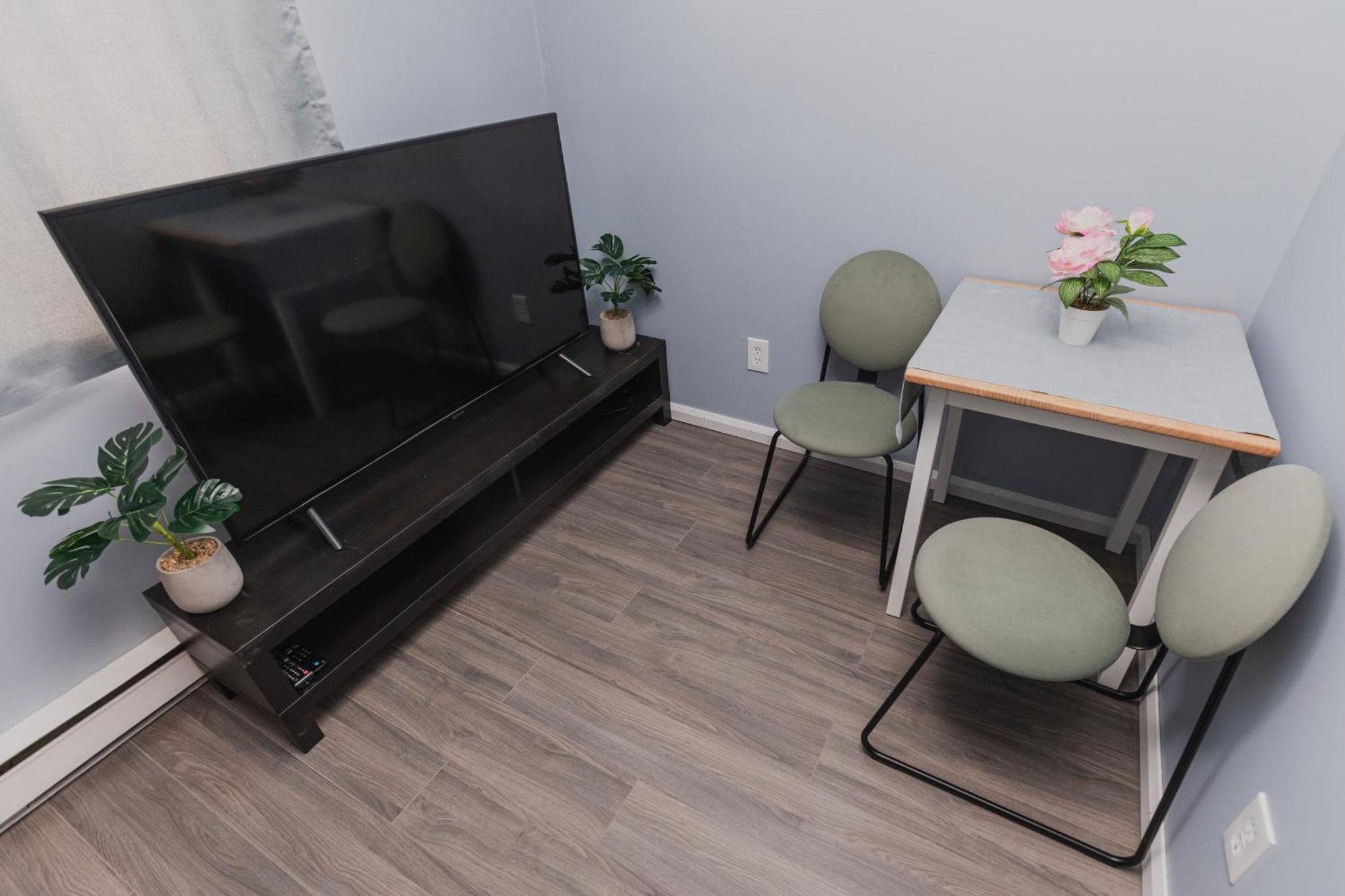 Avenir Centre Suite - Near Nbcc, Moncton Hospital, Airport Exterior photo